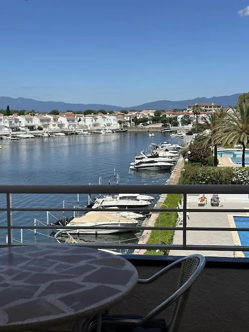 Apartamento En El Canal De Empuriabrava III
